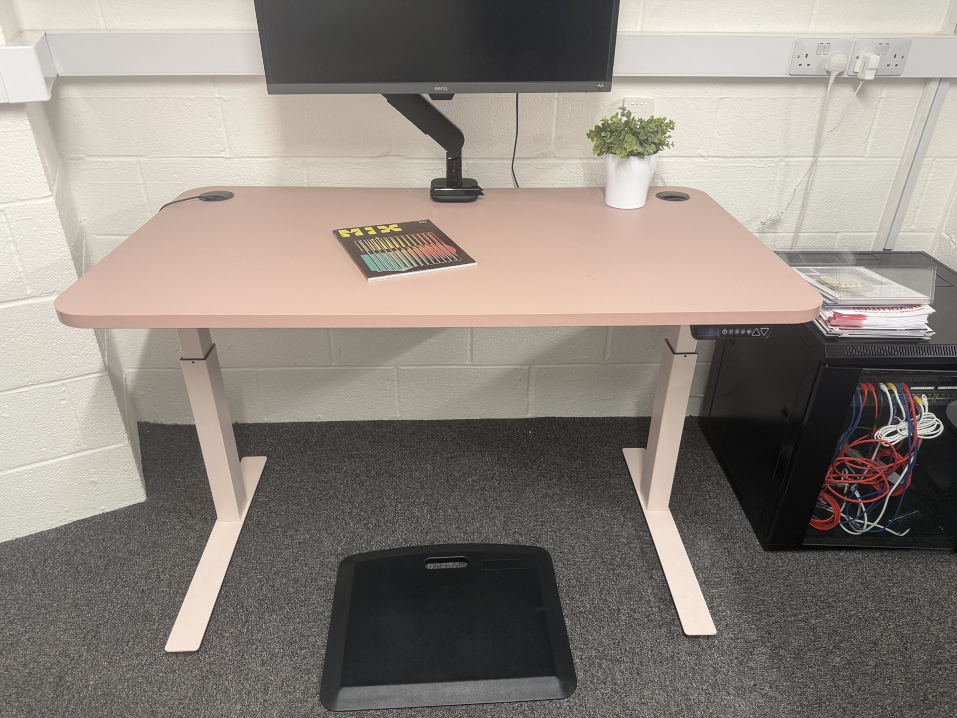 Dual Motor Standing Desk 160x80cm Pink